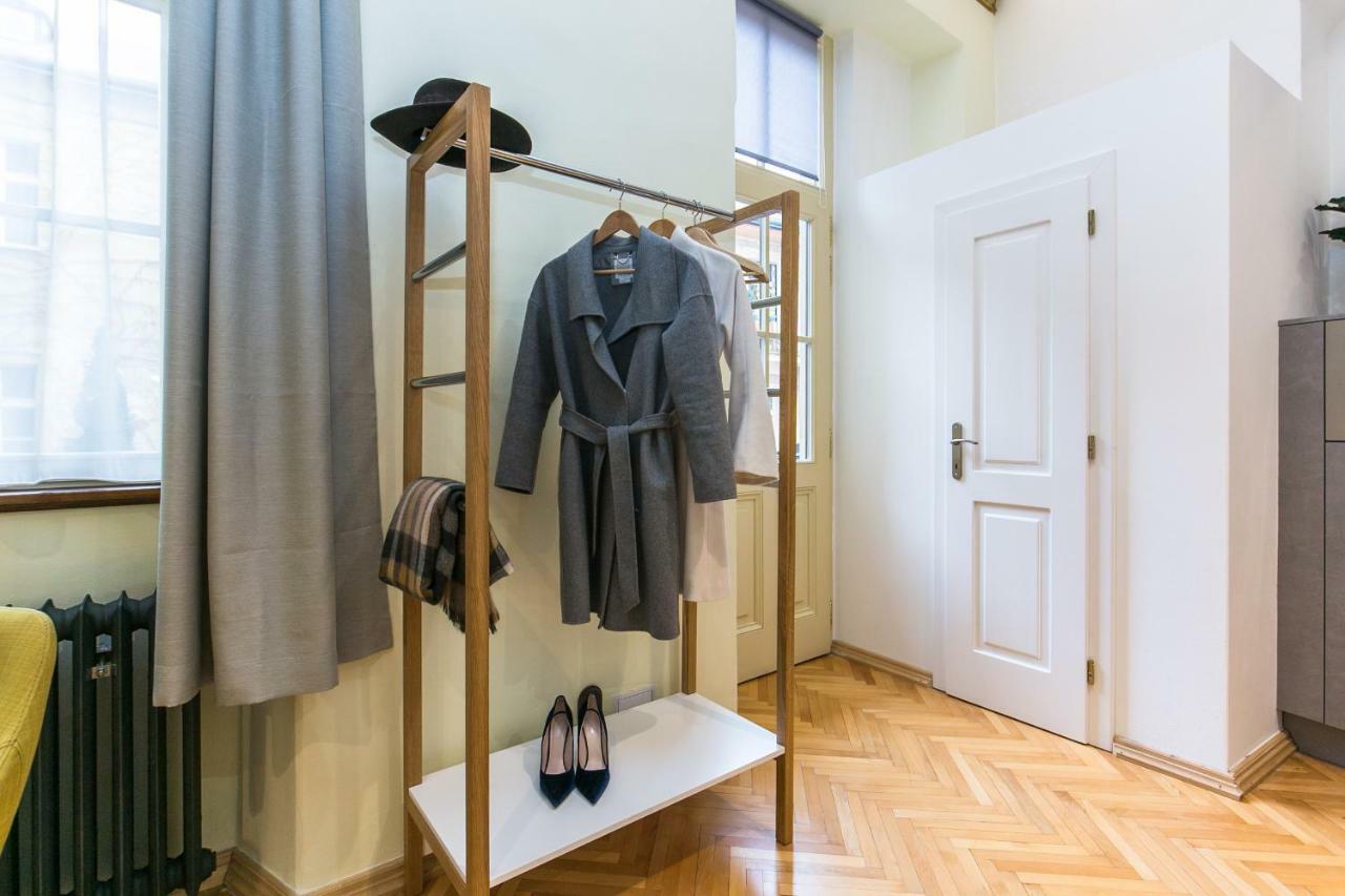 Apartment Nebovidy I - Historic Centre - Terrace - Air Conditioning פראג מראה חיצוני תמונה