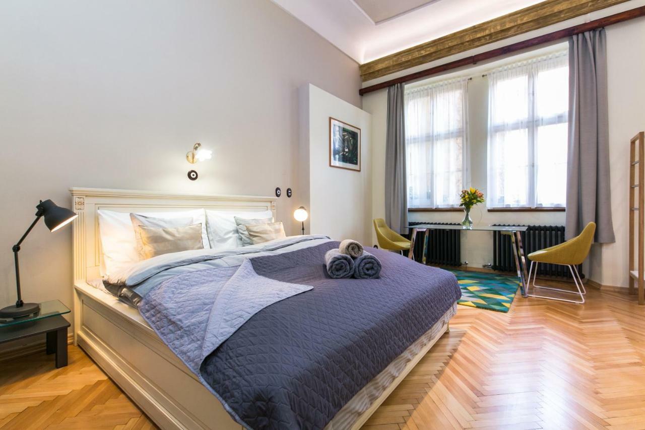 Apartment Nebovidy I - Historic Centre - Terrace - Air Conditioning פראג מראה חיצוני תמונה