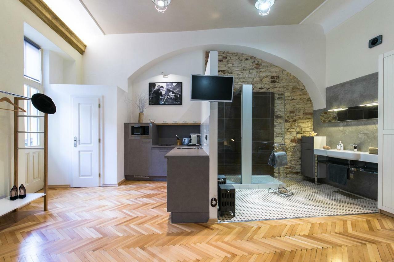 Apartment Nebovidy I - Historic Centre - Terrace - Air Conditioning פראג מראה חיצוני תמונה