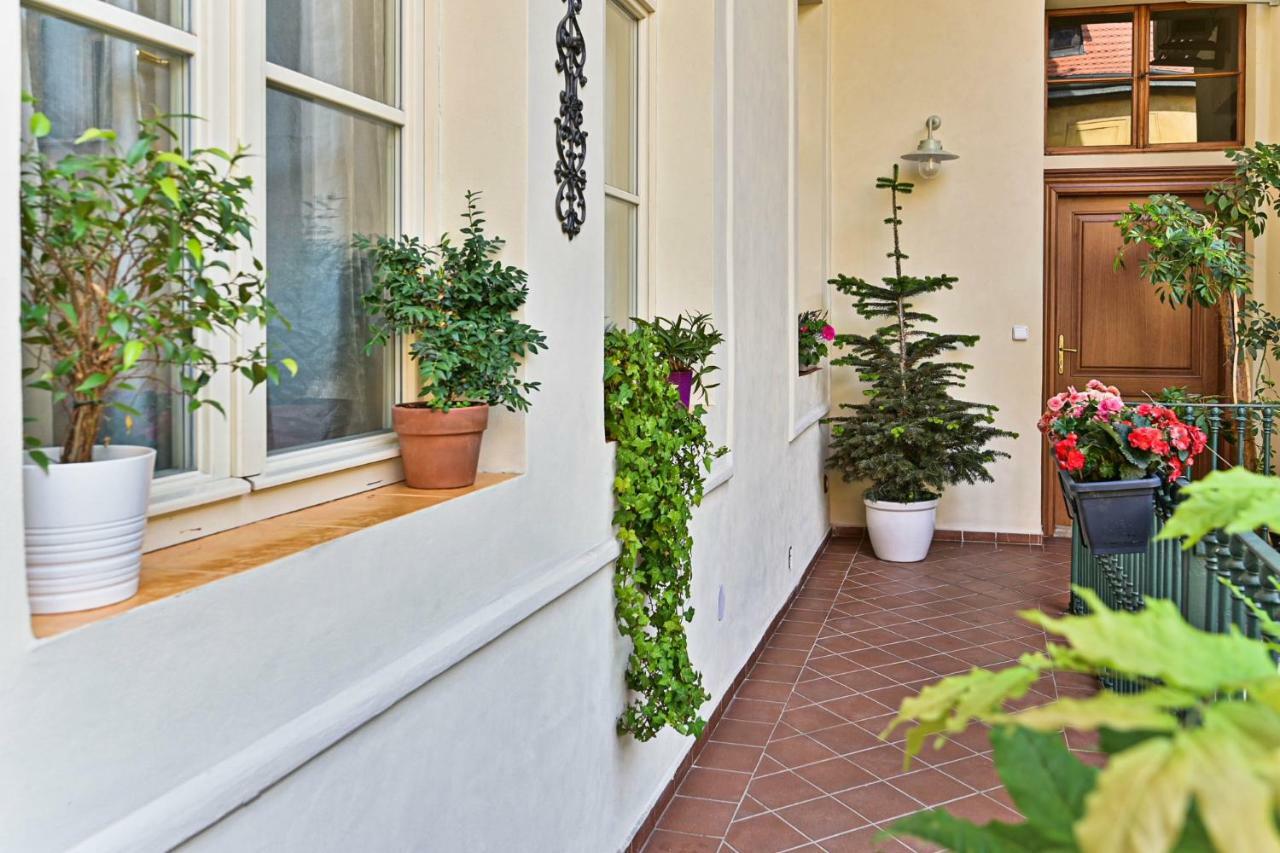 Apartment Nebovidy I - Historic Centre - Terrace - Air Conditioning פראג מראה חיצוני תמונה